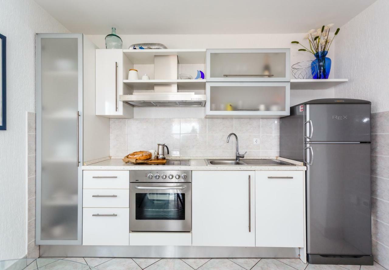Luna Apartment