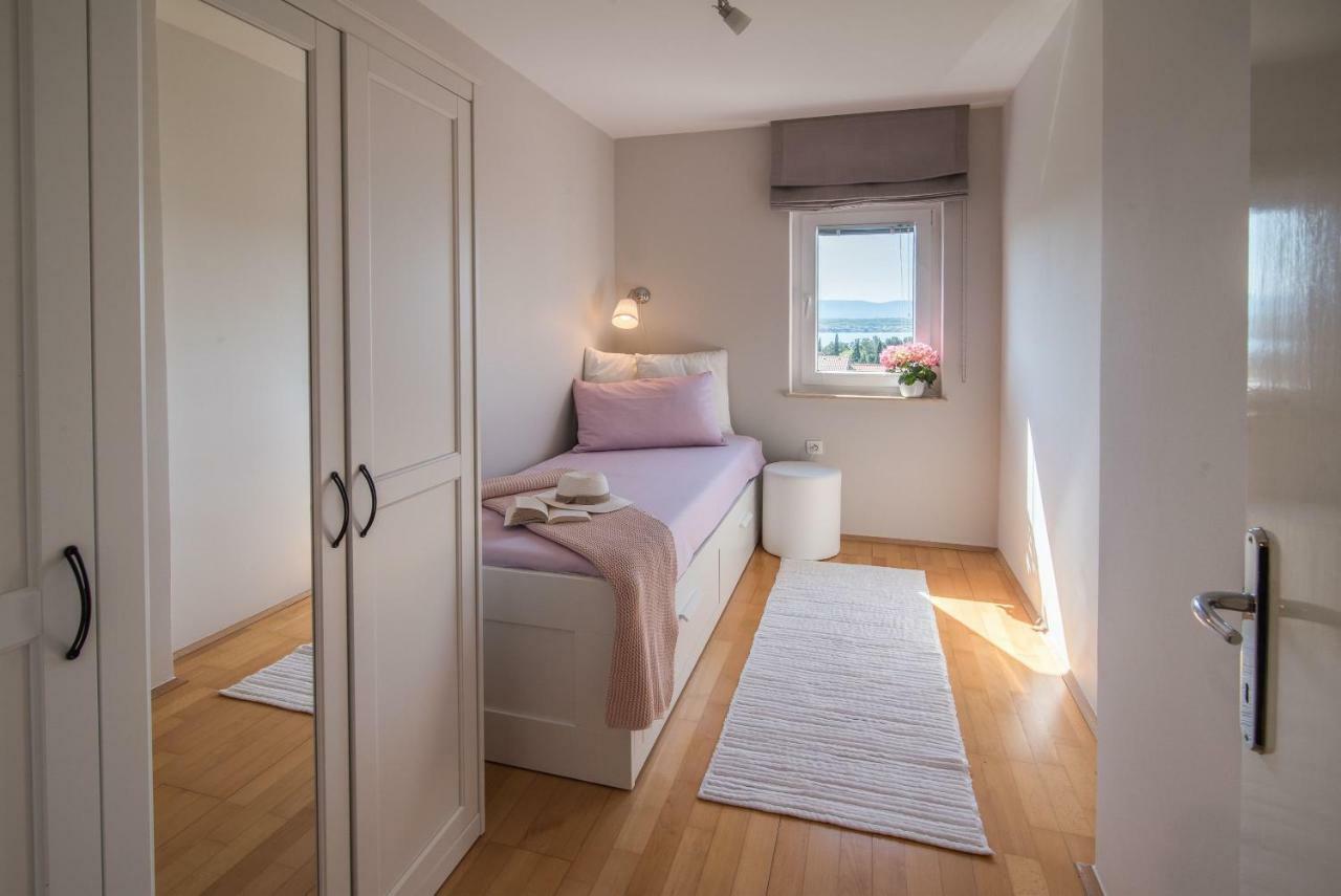 Apartment Luna Malinska